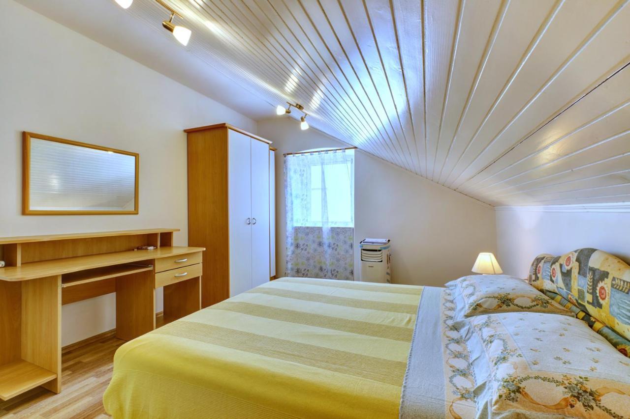 Apartment Dami Малий Лошинь Екстер'єр фото