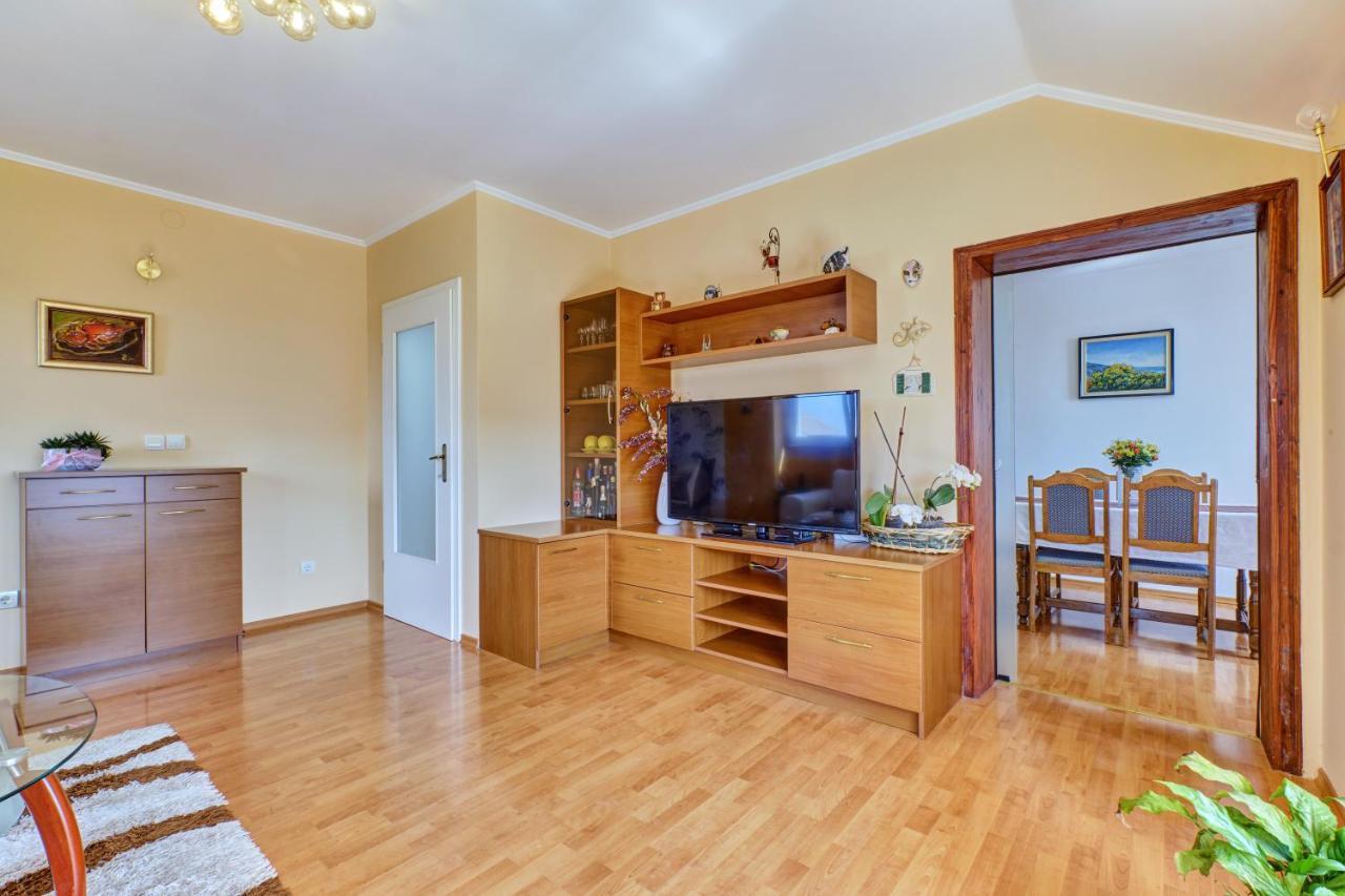 Apartment Dami Малий Лошинь Екстер'єр фото